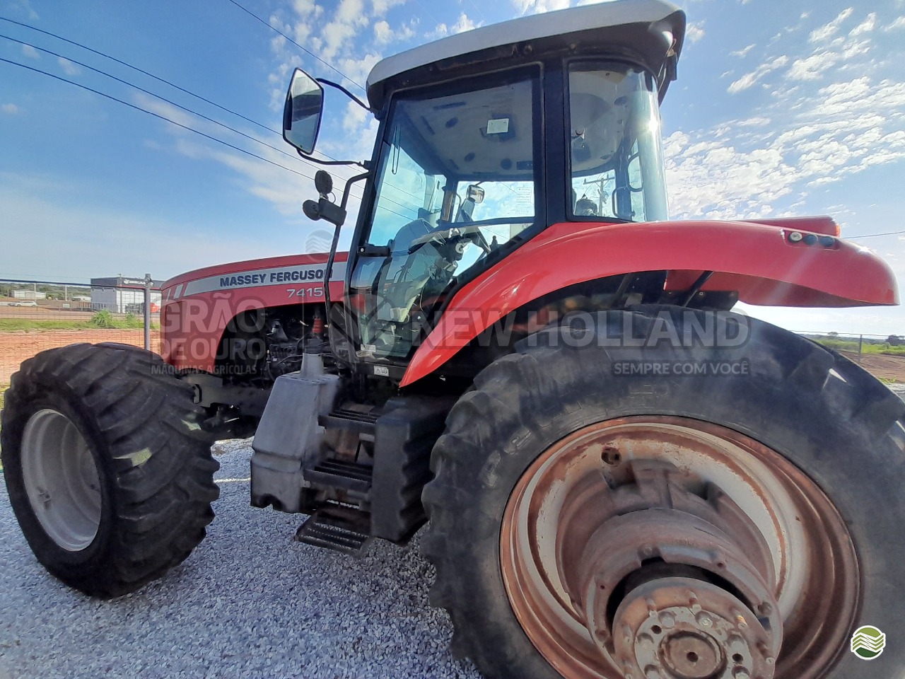 TRATOR MASSEY FERGUSON MF 7415 Tração 4x4 Grão de Ouro - New Holland GURUPI TOCANTINS TO
